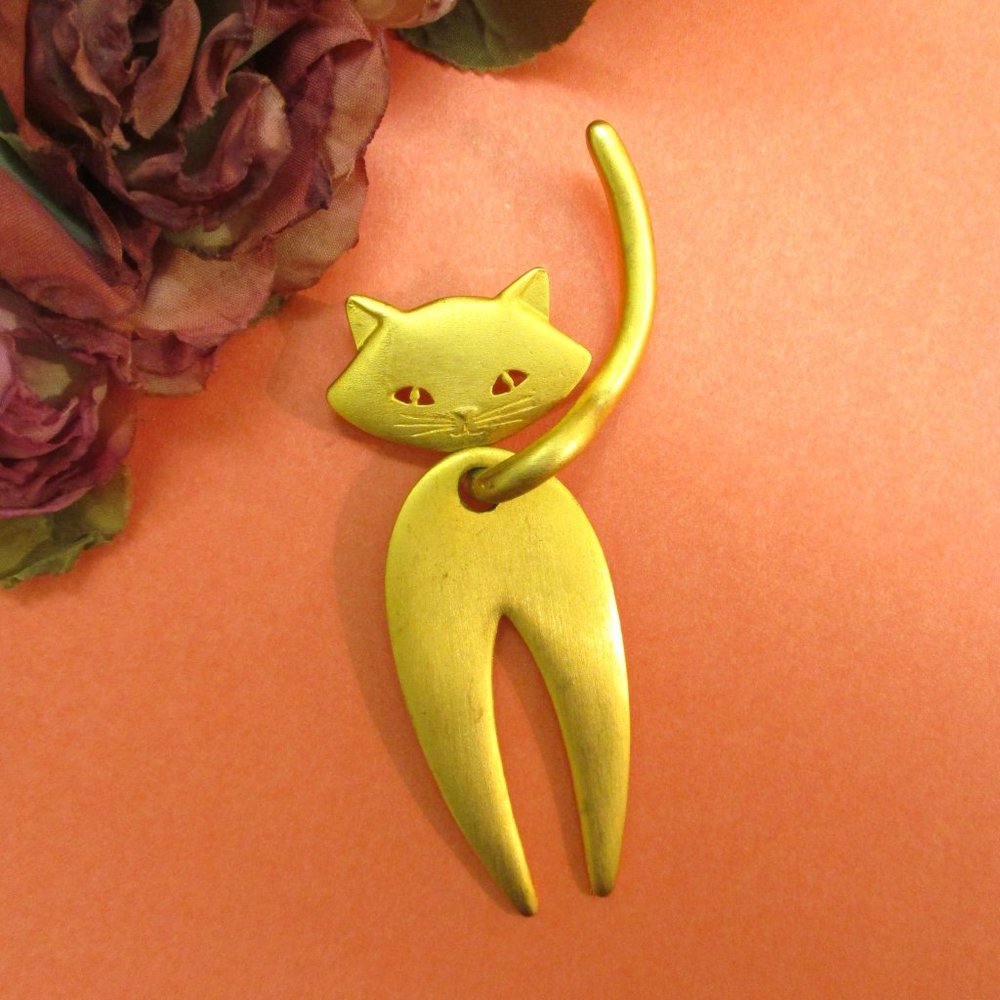 Vintage JJ Articulated Cat Brooch ~ JONETTE JEWELRY Gold Cat Statement Brooch